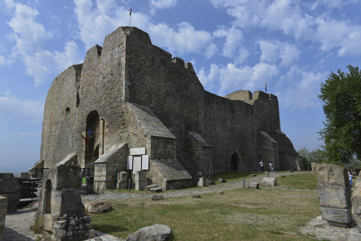 Cetatea Neamțului, vedere din arhiva Monumente Neamț